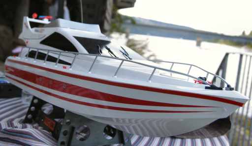 RC Speedboot Yacht Atlantic